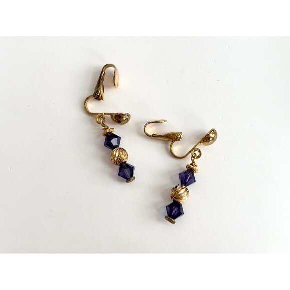 Avant Garde Rich Purple Beaded Gold Toned Vintage Dangle Clip On Earrings - Picture 7 of 9
